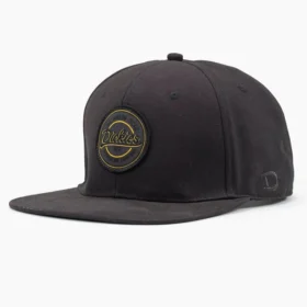 Casquette à visière plate