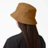 Chapeau en toile avec logo en lettres cursives Chapeau en toile avec logo en lettres cursives