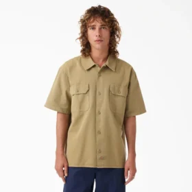 Chemise de travail unie à l&rsquo;aspect vieilli