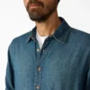Chemise en denim légère à manches longues Chemise en denim légère à manches longues