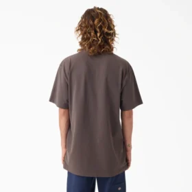 Chemise à poche épais et usée