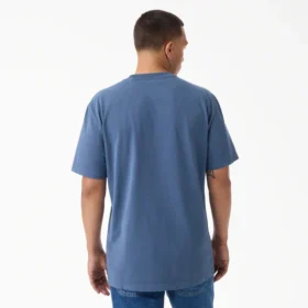 Chemise à poche épais et usée