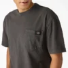 Chemise à poche épais et usée Chemise à poche épais et usée