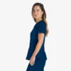 Haut médical à col en V Eds Essentials pour femme