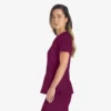 Haut médical à col en V Eds Essentials pour femme Haut médical à col en V Eds Essentials pour femme