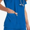 Haut médical à col en V Eds Essentials pour femme Haut médical à col en V Eds Essentials pour femme