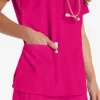 Haut médical à col en V Eds Essentials pour femme