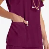 Haut médical à col en V Eds Essentials pour femme Haut médical à col en V Eds Essentials pour femme