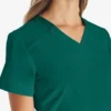 Haut médical à col en V Eds Essentials pour femme