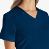 Haut médical à col en V Eds Essentials pour femme