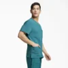 Haut médical à col en V Eds Essentials pour homme Haut médical à col en V Eds Essentials pour homme