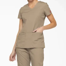 Haut médical à col en V Eds Signature pour femme