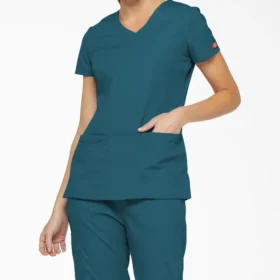 Haut médical à col en V Eds Signature pour femme