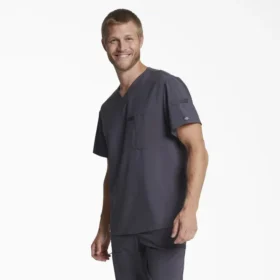 Haut médical à col en V pour homme Eds Essentials, à rentrer dans le pantalon