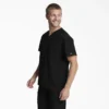 Haut médical à col en V pour homme Eds Essentials, à rentrer dans le pantalon Haut médical à col en V pour homme Eds Essentials, à rentrer dans le pantalon