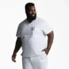 Haut médical à col en V pour homme Eds Essentials, à rentrer dans le pantalon Haut médical à col en V pour homme Eds Essentials, à rentrer dans le pantalon