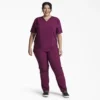 Haut médical unisexe à col en V Eds Essentials
