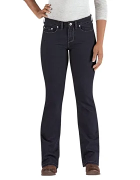 Jeans en denim à coupe bootcut pour femmes aux formes généreuses