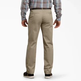 Pantalon chino délavé à taille active et coupe fuselée régulière de la série X de Dickies Pantalon chino délavé à taille active et coupe fuselée régulière de la série X de Dickies