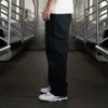 Pantalon en toile de coton à coupe décontractée de Jake Hayes Pantalon en toile de coton à coupe décontractée de Jake Hayes