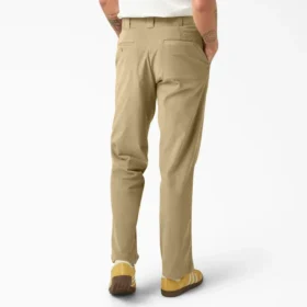 Pantalon en velours côtelé coupe classique