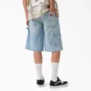 Shorts en denim de charpentier délavé et ample, 33 cm