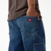 Shorts en denim de charpentier délavé et ample, 33 cm