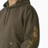 Sweat à capuche hydrofuge avec logo sur la manche Sweat à capuche hydrofuge avec logo sur la manche