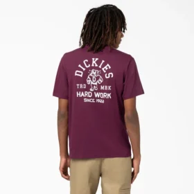 T-shirt à manches courtes et motif Cleveland T-shirt à manches courtes et motif Cleveland